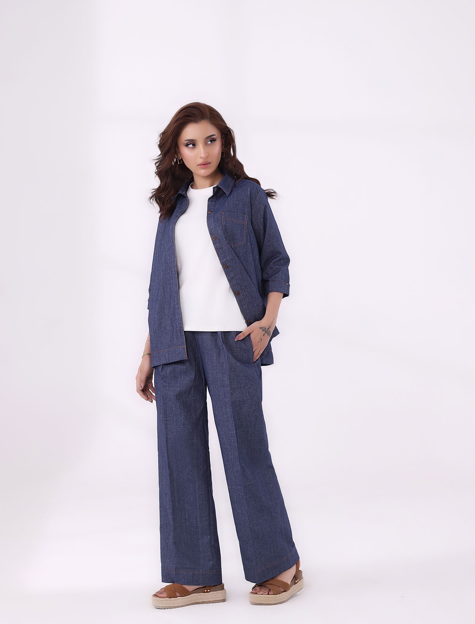 Denim 01 Secondary image